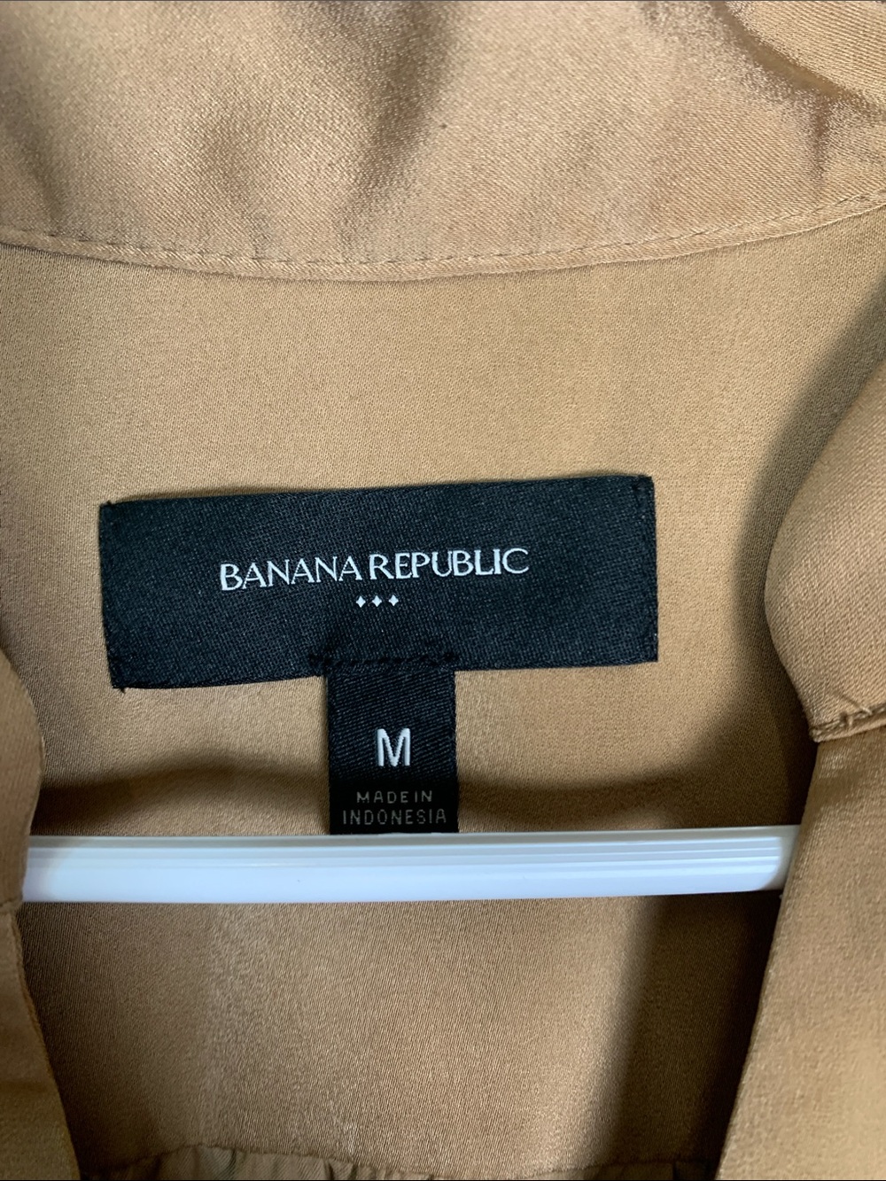 Banana Republic Tan V-Neck Long Sleeve Blouse - Picture 2 of 4